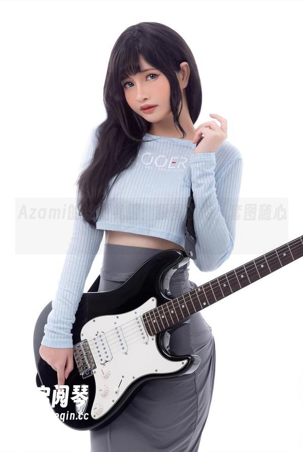 Azami的炫丽礼服：原图漫游，套图随心！