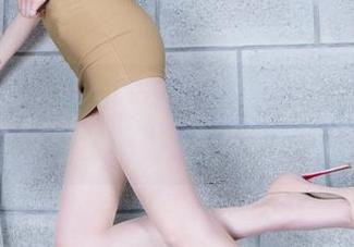 Beautyleg – Suan在线写真：红裙与城市街头的邂逅