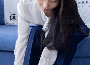 BoBoSocks袜啵啵 – 小甜豆的唯一高清宝藏：油亮蓝丝图包，脚尖微加固，心情瞬间变甜！