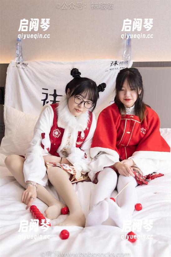 BoBoSocks袜啵啵-甜甜圈 BoBoSocks袜啵啵 - 图集里有甜甜圈和白棉袜,天哪,感觉这组合绝对没有我想的那么单纯!