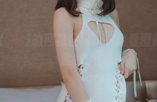 Sira(시라)的网袜日常：一边看图册一边脸红！