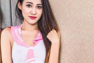 TouTiao头条女神 – 图集翻页间，王一涵的夏天仿佛在跟你热聊