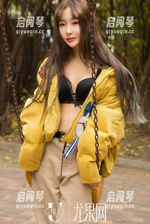 UGirls尤果网 - 于思琪丝袜轰炸：这套套图带你领略别样风情！