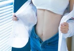 UGirls尤果网 – 让尹菲的美腿全套写真，成为我心中的绝对压轴！