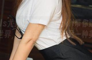UGirls尤果网 – 禅叽zankii带你逛眼镜世界，无圣光图集开启另一种美