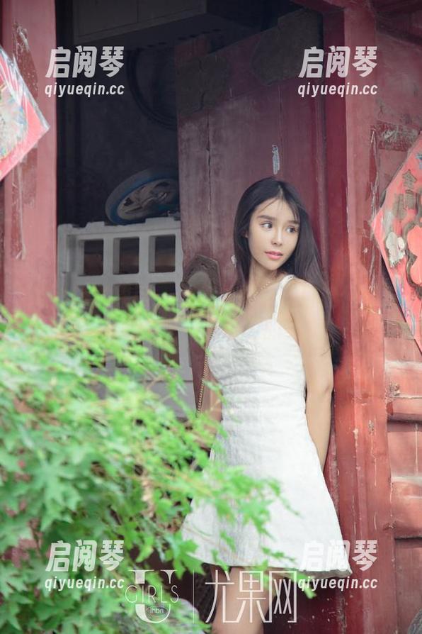 UGirls尤果网 - 双人美图分享！赵伊彤果然是个会“撒娇”的美女