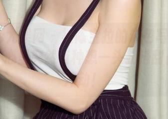 UGirls尤果网 – 被陈宝拉的粉色写真作品打动，心里突然有种想一头扎进甜品店的冲动！