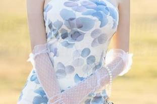 XIAOYU语画界 – 王馨瑶yanni的礼服不错，但这个图库里的灯光能不能稍微柔和点，别把我晃瞎了！