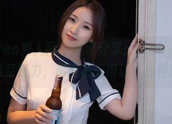 Xiuren秀人网 – 高清分享：lucky咏丹的镂空魅力，简直是美得让人心神荡漾