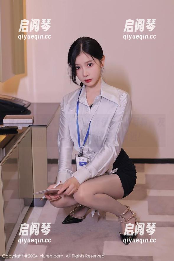 Xiuren秀人网-乔伊joy Xiuren秀人网 - 下载乔伊joy的写真,灰丝的轻柔让人忍不住想要靠近!