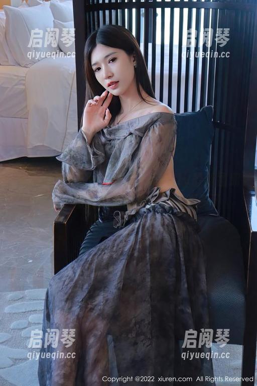 Xiuren秀人网-大琪琪Emily Xiuren秀人网 - 大琪琪Emily最新图册曝光,网袜背后的故事让人想多了