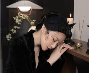 Xiuren秀人网 – 瑶啊摇的瑶的粉色迷宫：原图揭示了什么不为人知的秘密？