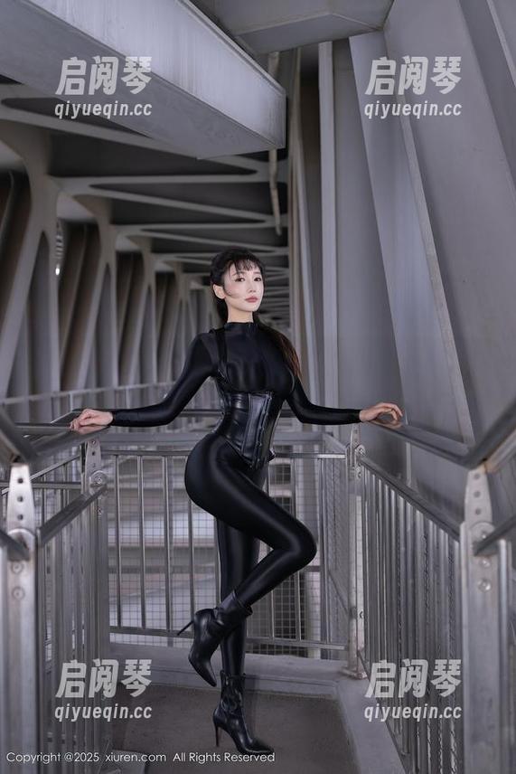 Xiuren秀人网-糯美子MINIbabe Xiuren秀人网 - 黑丝再现,糯美子MINIbabe最新写真集为何如此火?