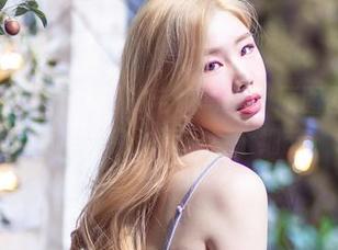翻看Yebin(전예빈)的宅家写真：原图图片让我想要研究生活的每个细节