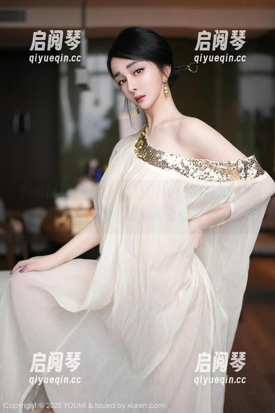 YouMi尤蜜荟-易阳Silvia YouMi尤蜜荟 - 易阳Silvia的美图,御姐范惹火,仿佛要把人心都融化了!