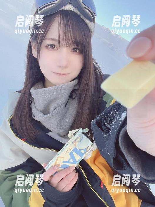 定制你的幻想：けん研毛衣写真散发的迷人气息