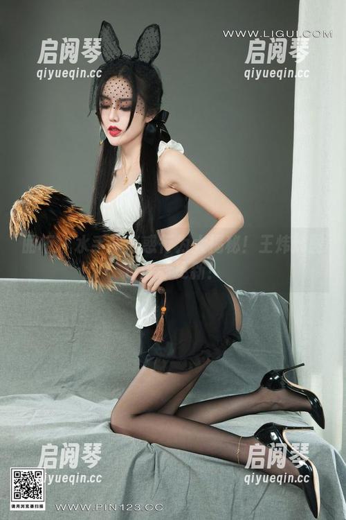 丽柜-王炜炜 丽柜 - 水手服迷惑行为大揭秘!王炜炜图包最新更新!