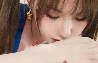 丽柜ligui – 心心的写真回顾：圣诞情丝中的原图，究竟给了我们多少惊喜和失落？