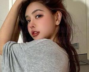 微密圈 – 于芷晴教你如何穿金灿灿的内衣，确保你成为最闪亮的小姐姐！写真原图奉上！