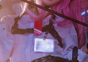 你以为吊带只会害羞？伊喵君_Nya的写真套图教你大胆！