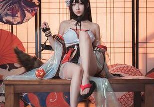 上司也可以cute：凉凉子与女上司的双人美图套图，工作快乐新体验！