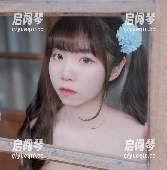 女高中生的电车日常—可可小白兔带你逛图库！