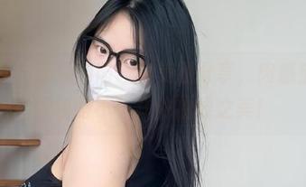 微密圈 – 可爱的肉巴的美图分享，肉感宝宝带你领略不一样的曲线之美！