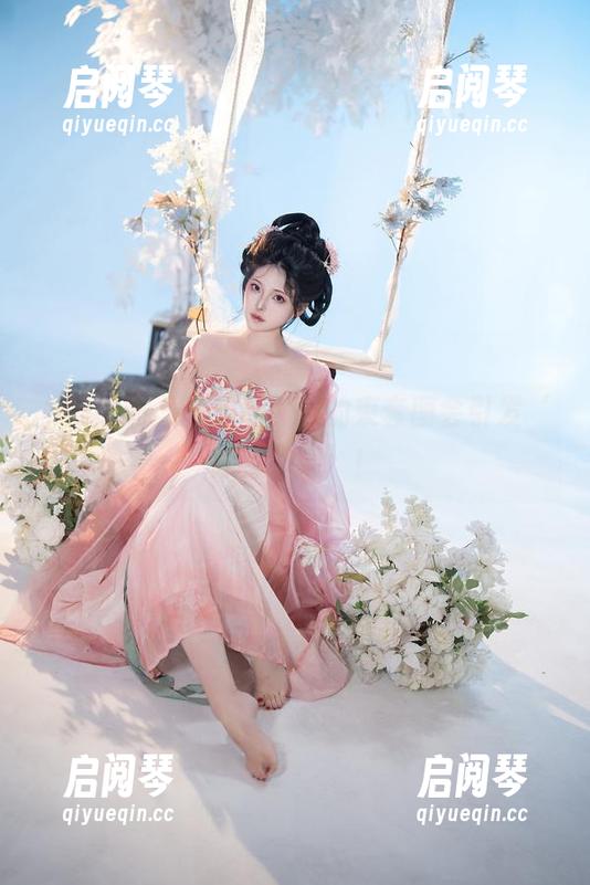 夏夏子 夏夏子万万没想到,我的束套图会引发‘分享狂潮’!