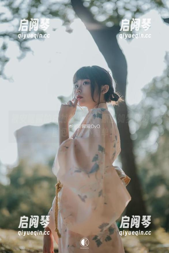 安曜曜 被安曜曜的白衬衫俘获:原图如梦似幻,图包果然不简单!