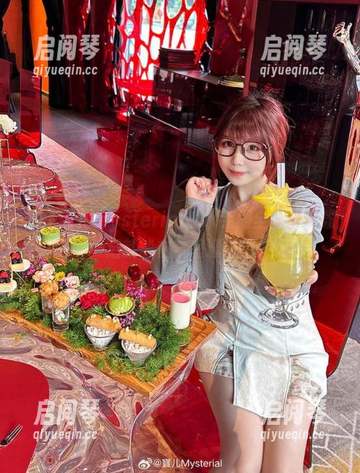 穿上宝儿mysterial的水手服全套，下载后就能在梦里漂流！