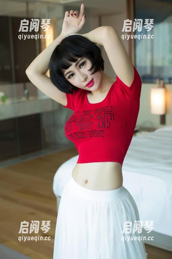 尤果网-夏雨桐 尤果网 - 天台上的夏雨桐,收到全套写真,靠的是‘天空之境’还是‘天马行空’?