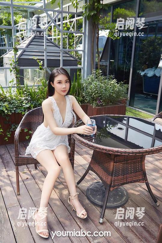 尤蜜荟-大奶牛 尤蜜荟 - 大奶牛的私拍运动:当跑步变成了美图发射器!
