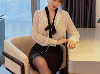 尤蜜荟 – 夏天的疯狂印记：是小逗逗写真更新，玩得有点过火