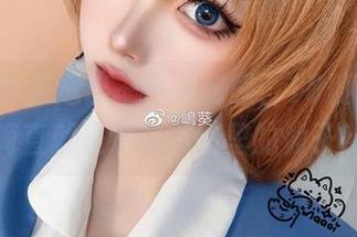 嶋葵的作品透出一种神秘感，18度光影，简直就是透明美图里的仙子！