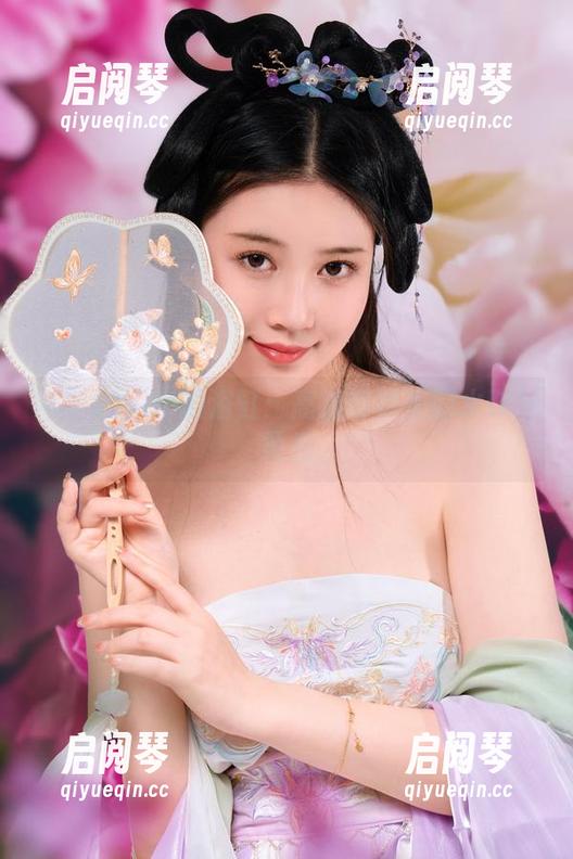 年年Nnian 年年Nnian的浴缸:高清写真里的水珠与柔光