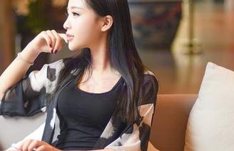 推女神 – 纯小希写真集：内衣之下的轻松分享时光