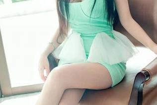 推女郎 – 娜露的网袜写真：看完这组照片，心跳加速不是因为秋天！