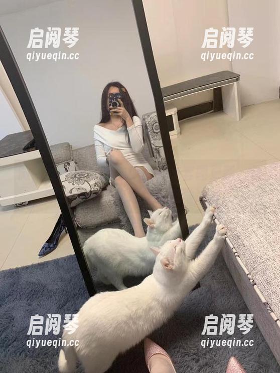 提袜少女 微密圈 - 哇!提袜少女毛衣套图更新,快来感受一波软绵绵的视觉冲击!