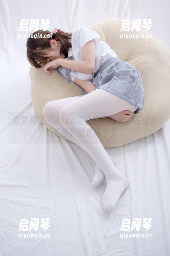 森萝财团-aika 森萝财团 - Aika黑白写真合集:在线享受摄影的极简主义