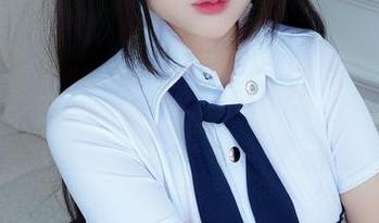 樱井小莜长腿COS照片：漫游在视觉的迷宫