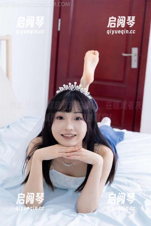 物恋传媒 - 跟随佳琪的步伐，在线观看灰丝原图，瞬间穿越时空！