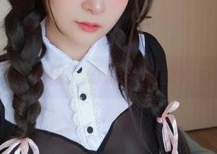 白银81小黑狼：萌点与性感并存的套图