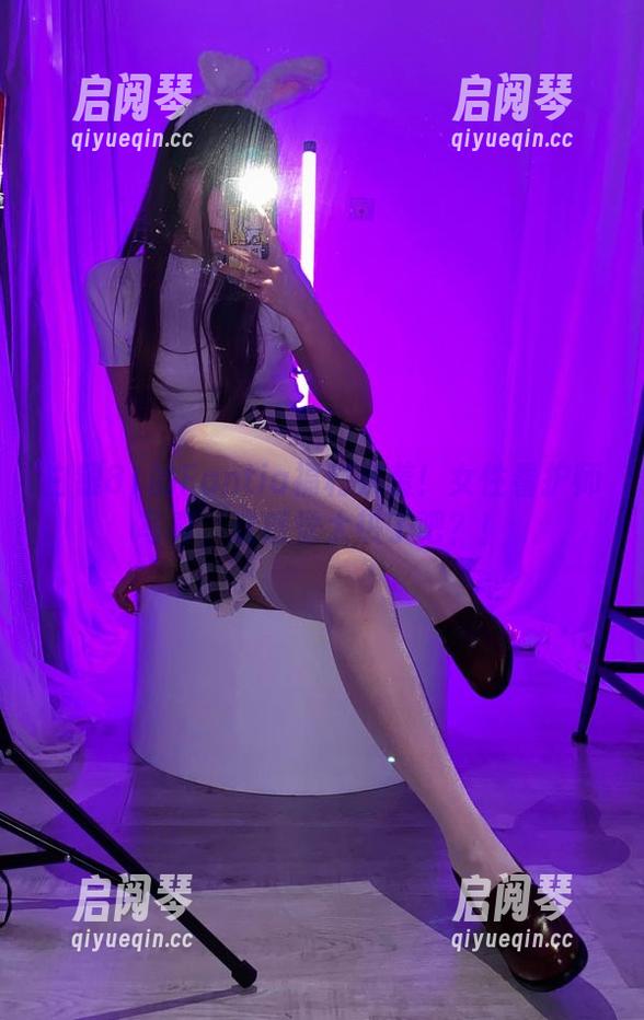 白银81的Fantia福利来袭！女性看护师写真，这感觉太热了吧？！