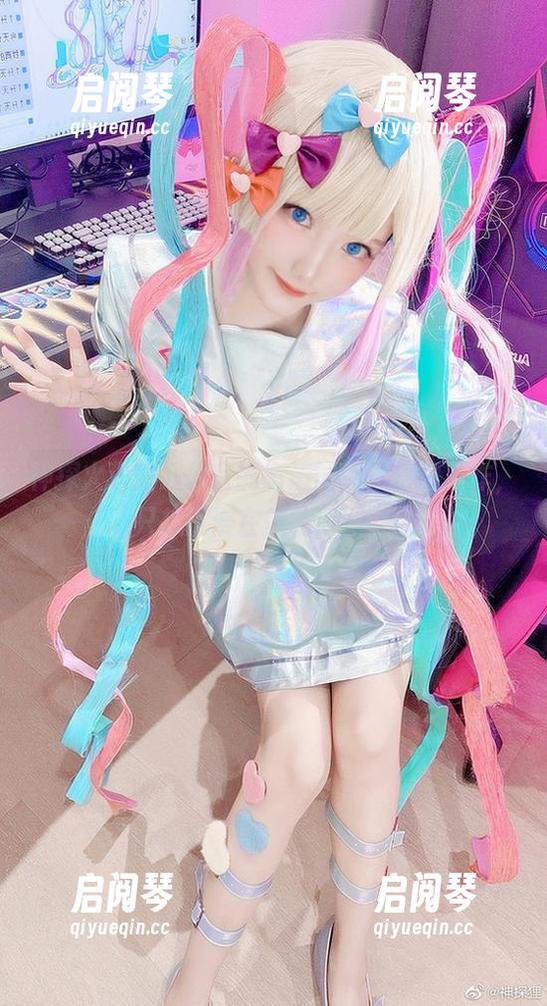 神探火狸狸办公室的高清图包，懒得工作，只想沉浸在美的海洋中！