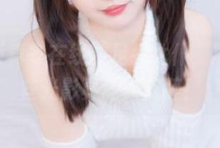 看神楽坂真冬在线的足尖女仆，原图中那些光影真让人沉醉！