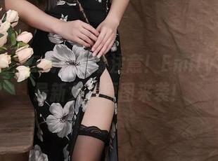 秀人网 – 在线观众请注意！Emily尹菲的最新女孩原图来袭！