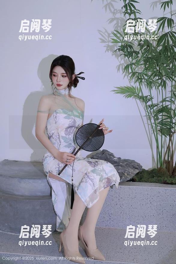 秀人网-Kikibaby 秀人网 - 探秘Kikibaby浴缸图包:水面下的轻柔情愫