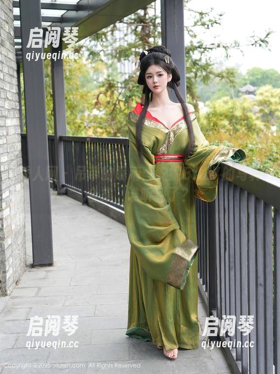 秀人网 - 吊带的呢喃：安妮BABY的写真合集，谁听到了？