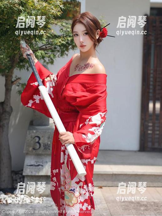 秀人网-林煊煊 秀人网 - 修女派对:林煊煊的圣徒之旅——超萌套图合集,看她如何‘祈祷’出镜!