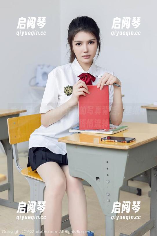 秀人网-汁汁 秀人网 - 在汁汁女王的写真背后,壁纸中的小故事悄悄流转